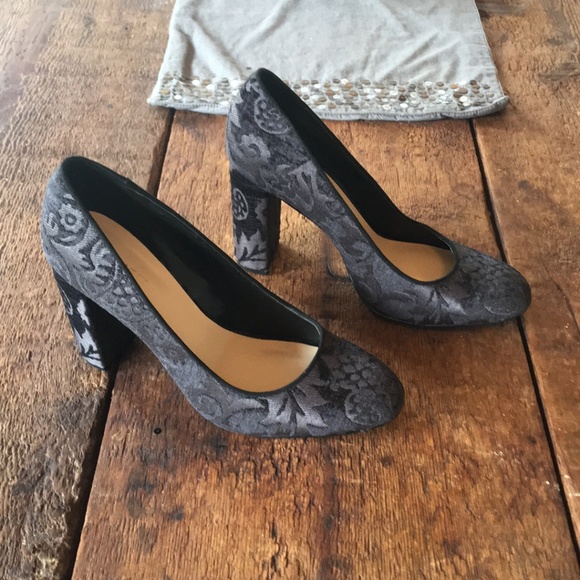 DONATED!! Nine West Jayvee Black Damask Fabric - Picture 2 of 6